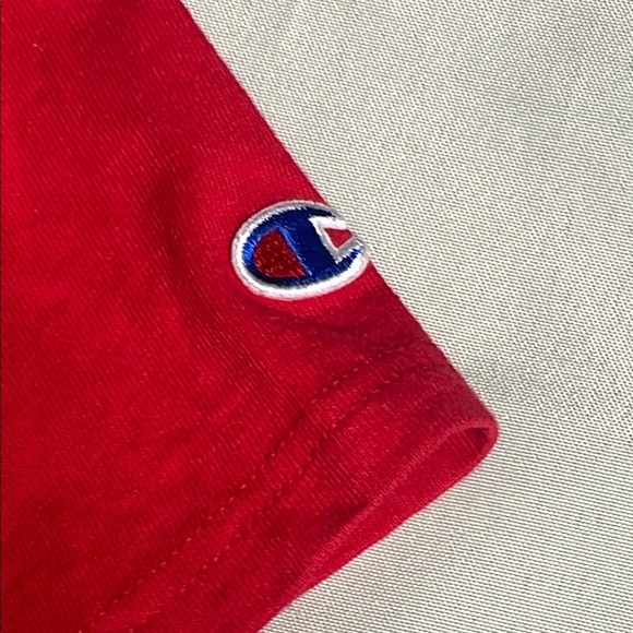 Vintage Champion Red T-Shirt with Original C logo - Picture 8 of 10